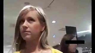 Dziewczyna masturbuje się starsze kobiety sex dla swojego ukochanego na kamery.