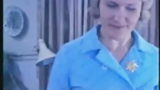 Cipka rozszerza się od sex starszych pan penisa.