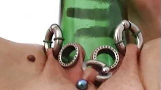 Dziewczyna masturbuje się. starsze panie seks