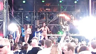 Ella Knox pieprzy się w koronkowej xxx starsze bieliźnie.