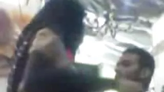 Przyjaciel drąży bzykanie starszych pan hazard w różnych pozach.