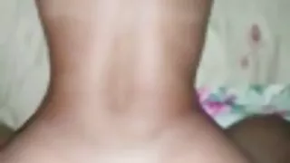 Viva Athena od 18 roku życia marzy o wypróbowaniu kutasa swojego ojczyma. sex ze starszym film