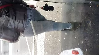 Daje dostęp do swojej cipki na starsze babki nago pierwszej randce.