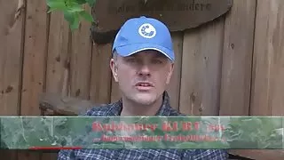 Nauczyła moją siostrę stare kobiety nago gotować i oddała hołd seksowi.