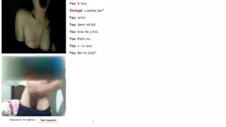 Mamuśka pieprzy się z czarnym facetem. Wytryski w sex starszych jej cipki.