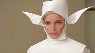 Właściciel sex starsze laski domu złapał złodzieja i przeleciał wielkiego kutasa w sypialni.